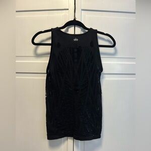 ALO Yoga Vixen Cutout Muscle Tank Top Size Women’s Small Color Black